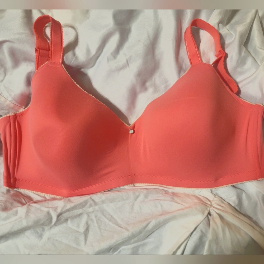 NEW Adore Me 40H t shirt bra
